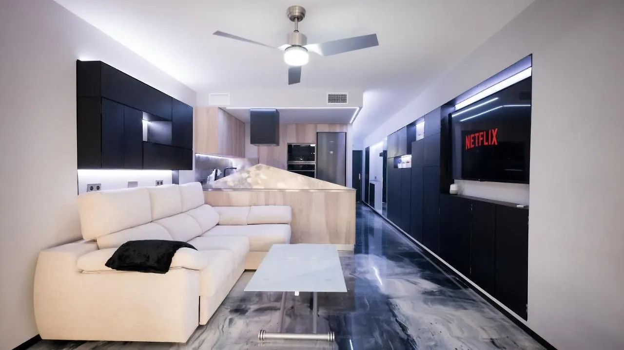 La Farola - Luxury Domotic Flat In Puerto Deportivo location